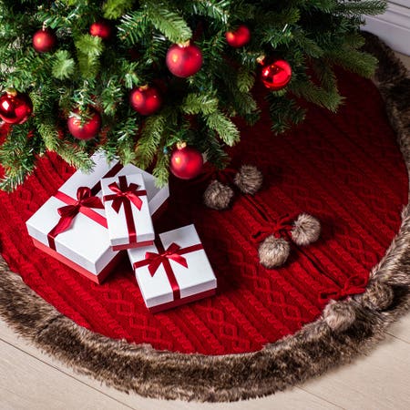 Cable Knit Tree Skirt