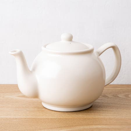 P K Teapot 6 Cup Matte Cream