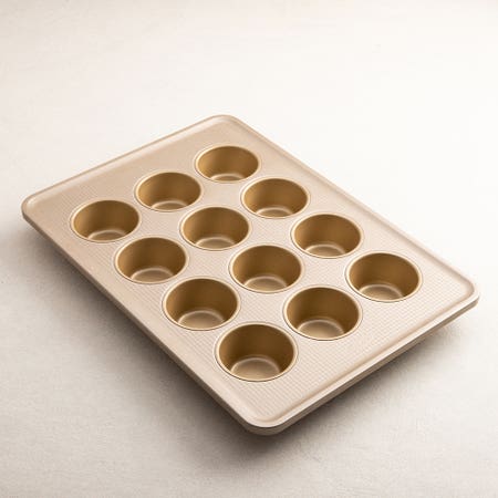 87241 OXO Commercial Pro Muffin Pan  Bronze