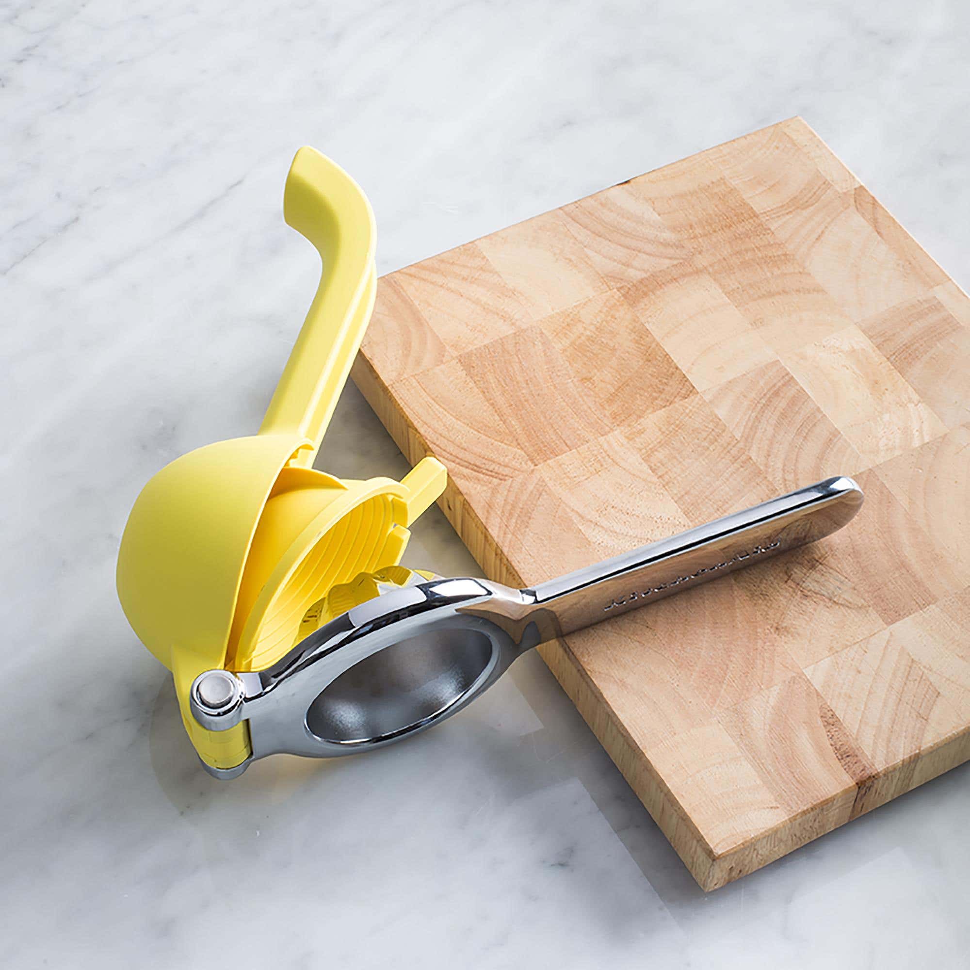 KitchenAid No Mess Hand Held Citrus Juicer Yellow